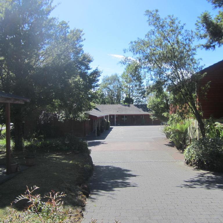 The Hobbit Motorlodge Ohakune Exterior photo