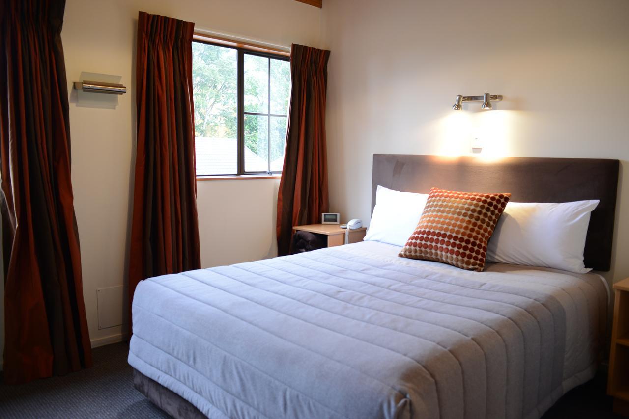 The Hobbit Motorlodge Ohakune Exterior photo