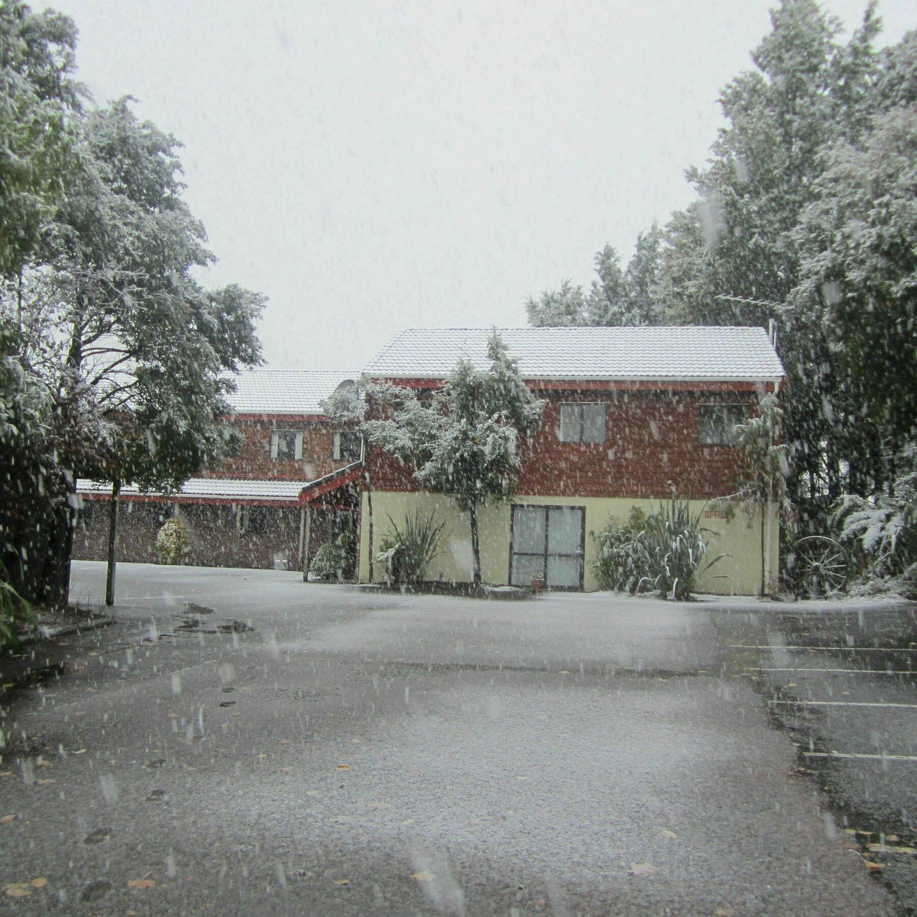 The Hobbit Motorlodge Ohakune Exterior photo
